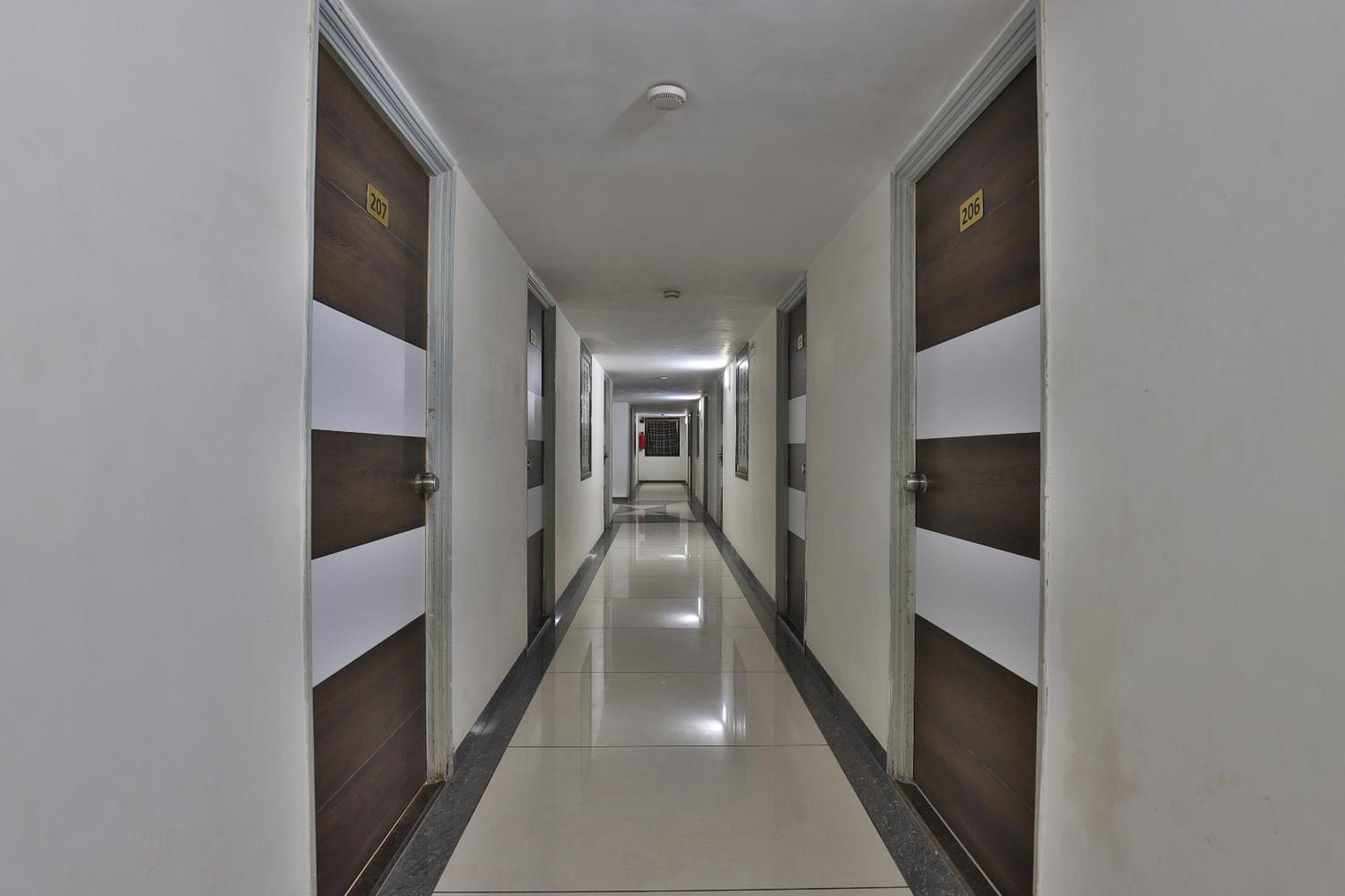 Collection O Panchsheel Hotel Vadodara Bagian luar foto