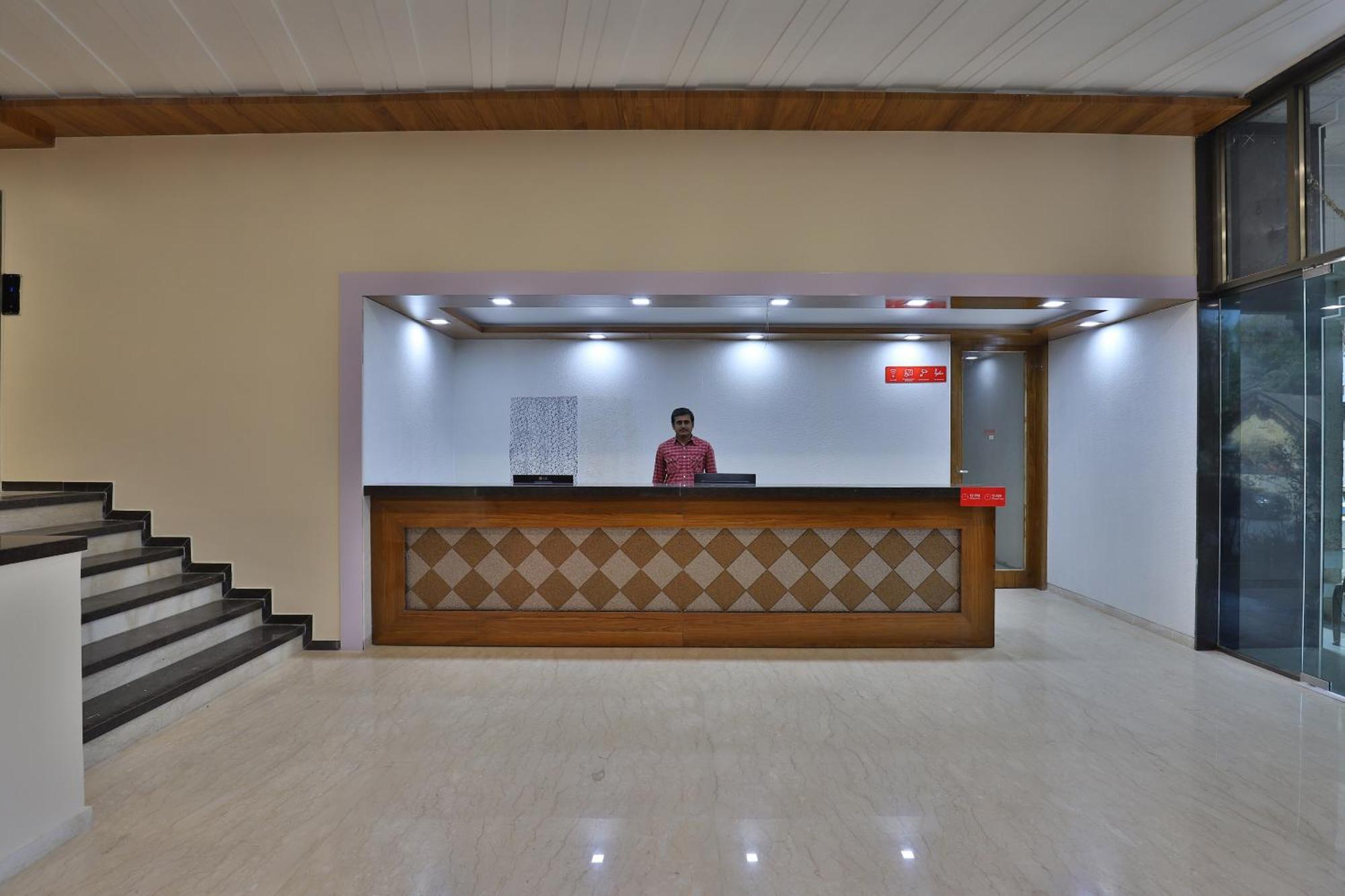 Collection O Panchsheel Hotel Vadodara Bagian luar foto