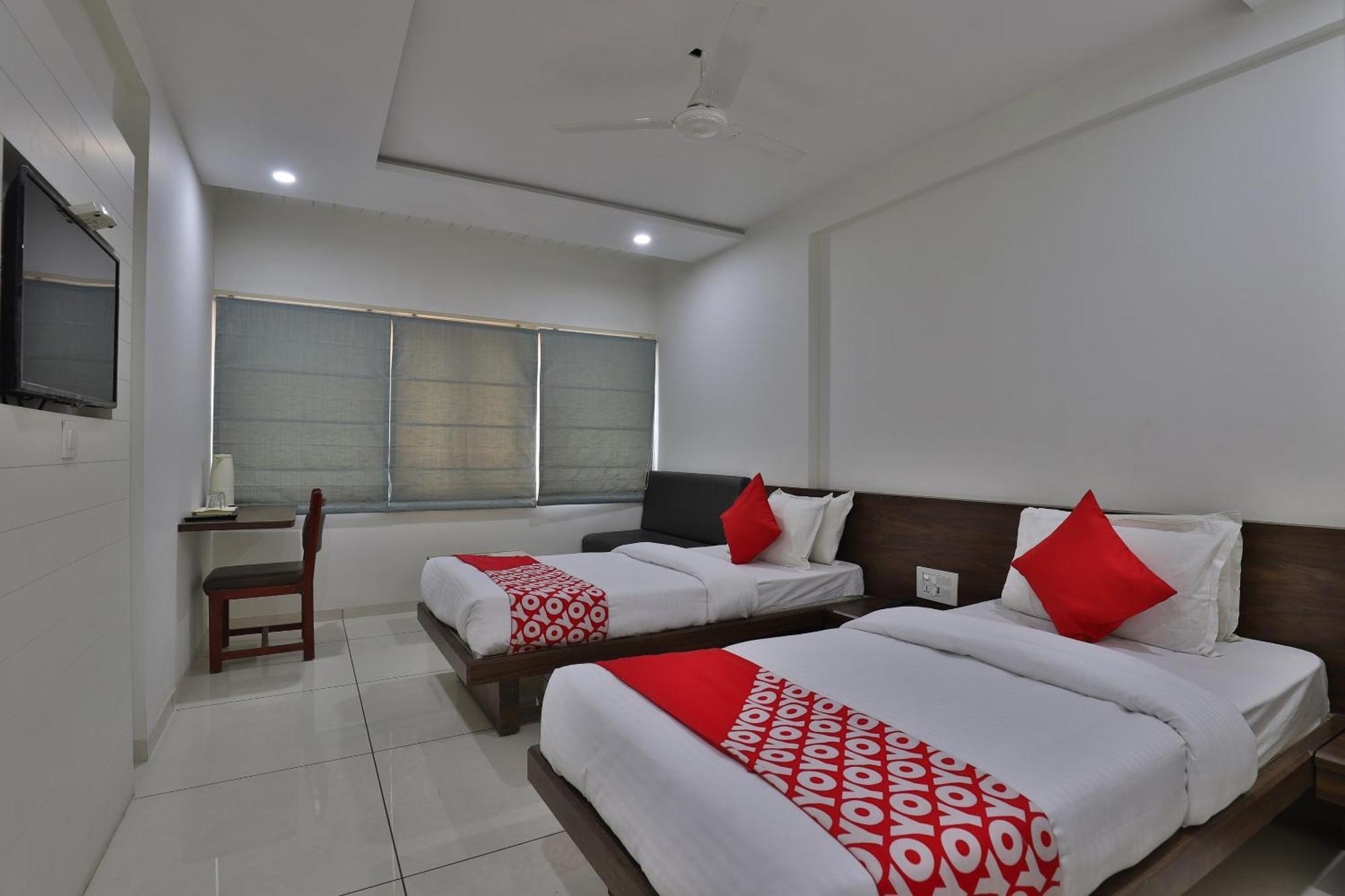 Collection O Panchsheel Hotel Vadodara Bagian luar foto