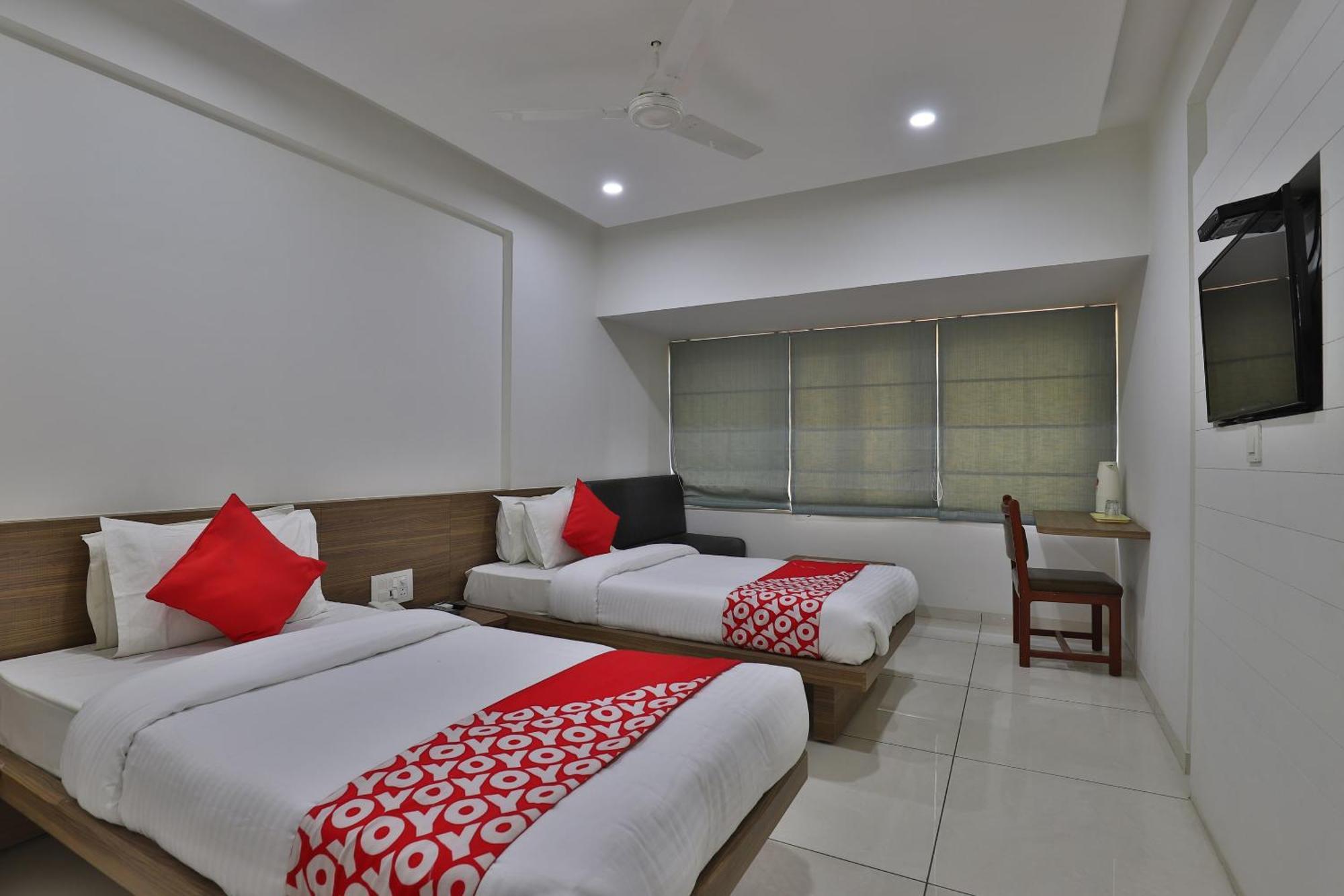 Collection O Panchsheel Hotel Vadodara Bagian luar foto