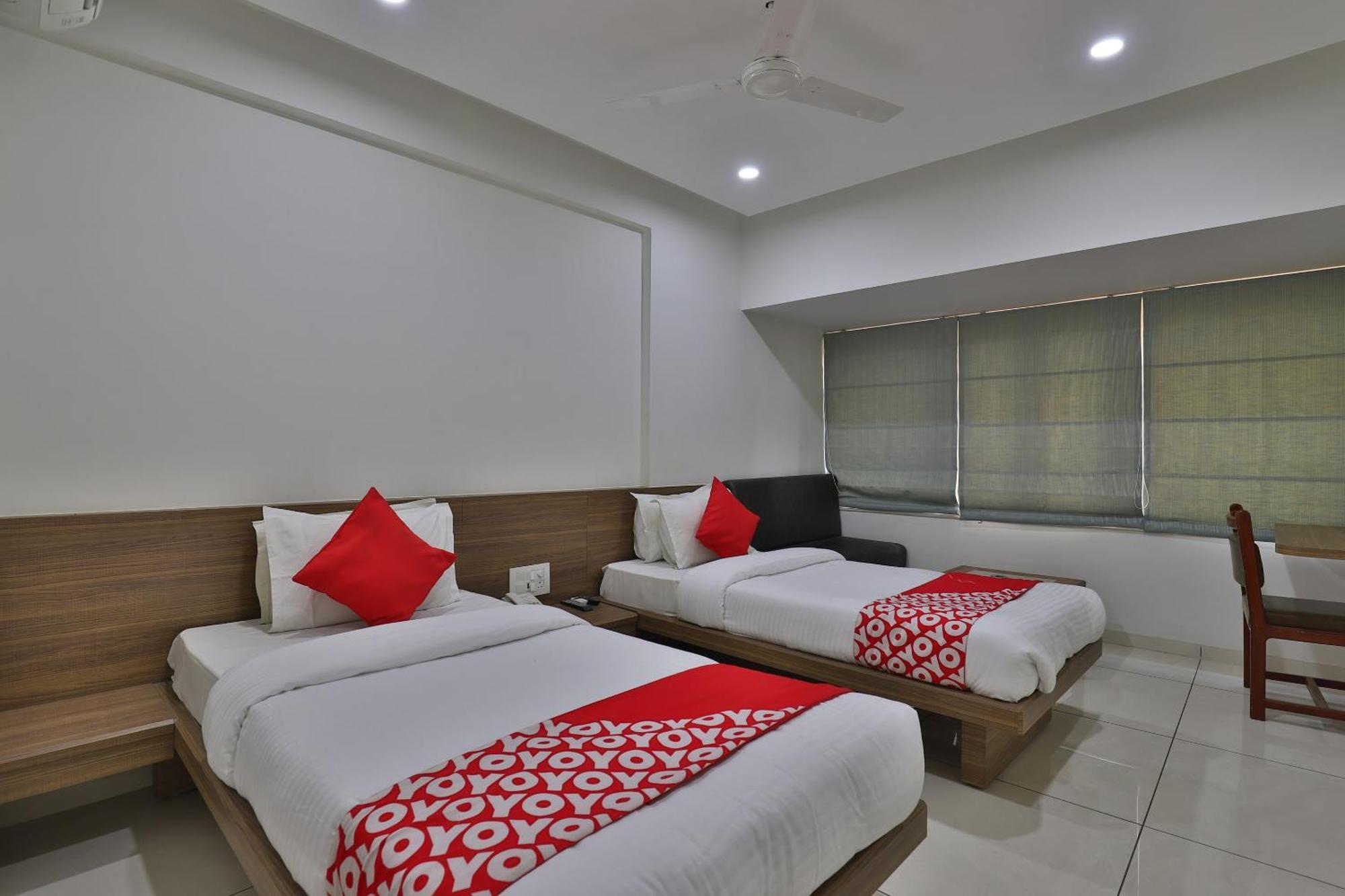Collection O Panchsheel Hotel Vadodara Bagian luar foto
