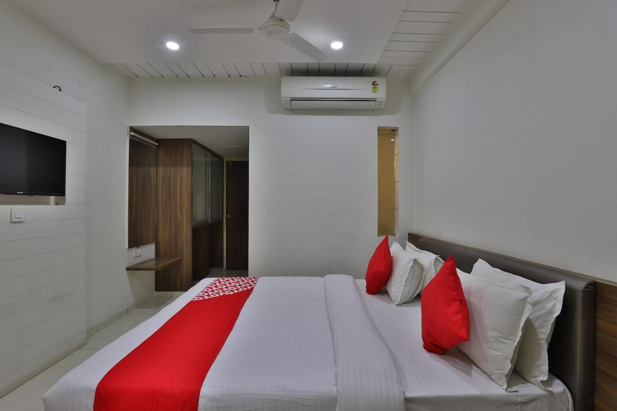 Collection O Panchsheel Hotel Vadodara Bagian luar foto