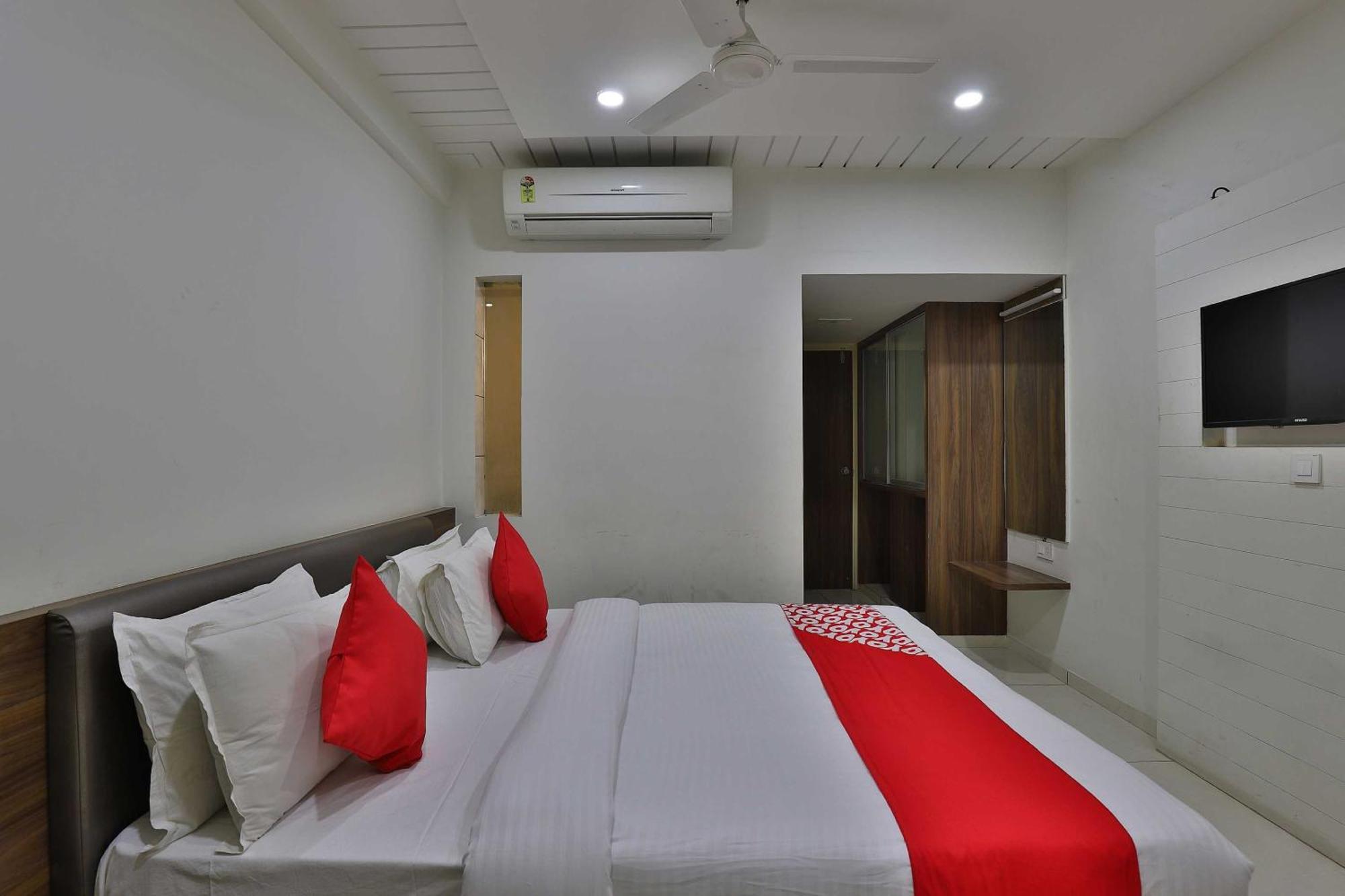 Collection O Panchsheel Hotel Vadodara Bagian luar foto